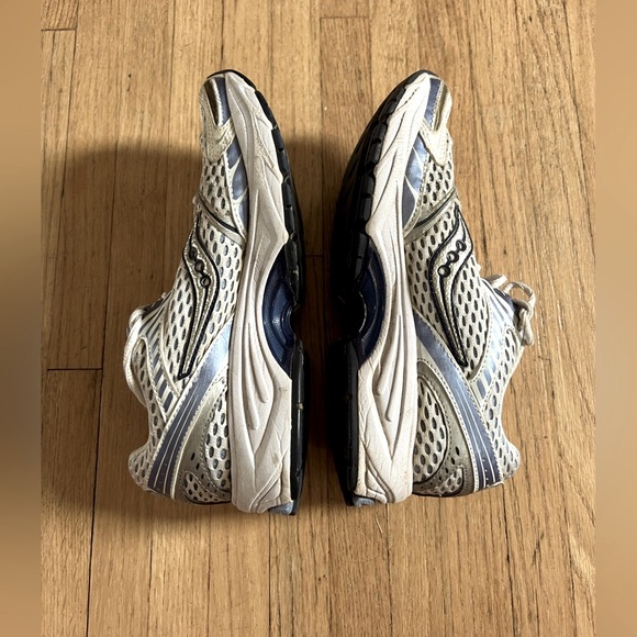 Saucony ProGrid Running Shoes - Picture 4 of 8